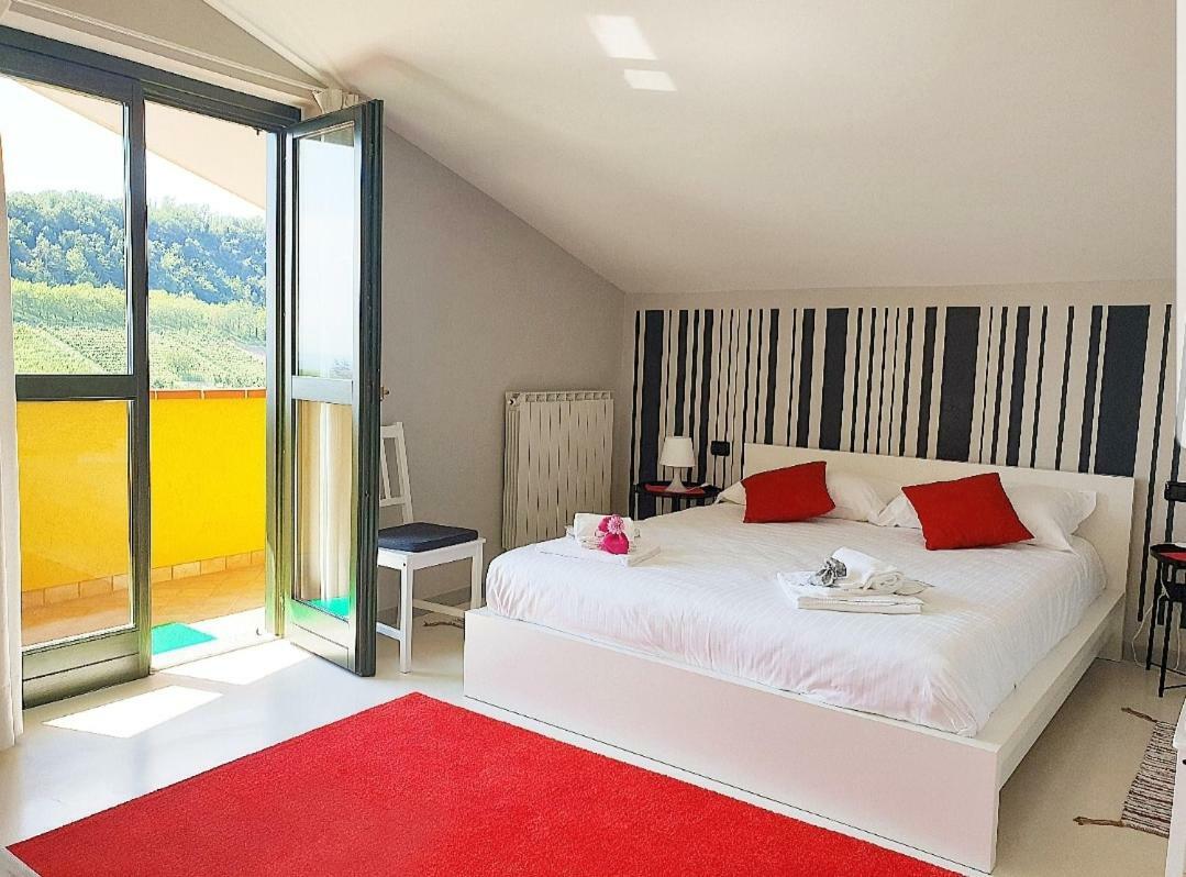 Langhe Belvedere Apartment Monforte dʼAlba Eksteriør bilde
