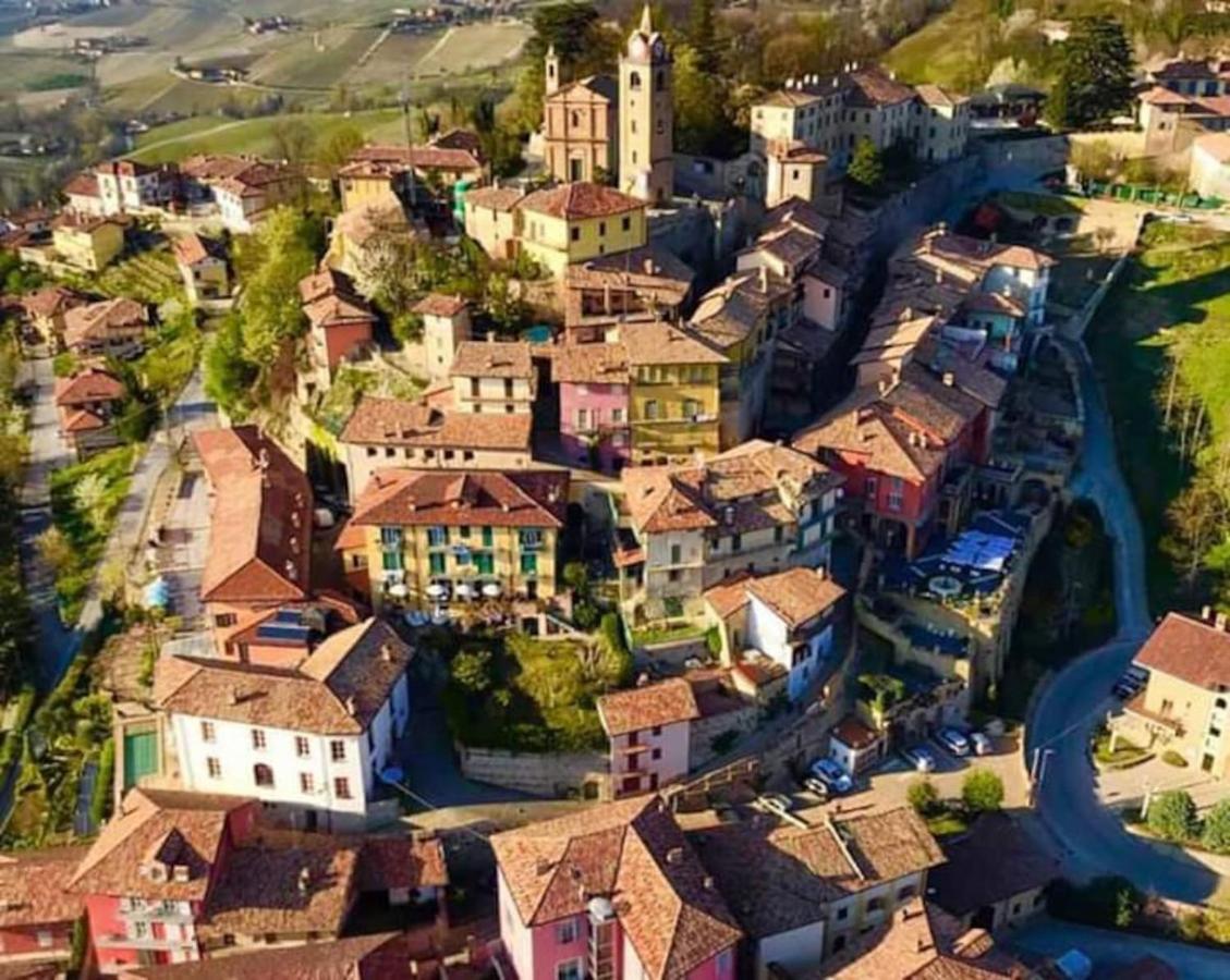 Langhe Belvedere Apartment Monforte dʼAlba Eksteriør bilde