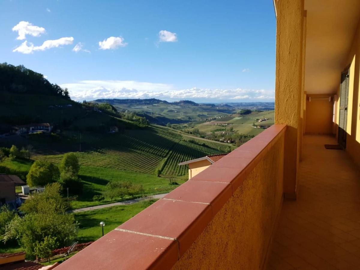Langhe Belvedere Apartment Monforte dʼAlba Eksteriør bilde