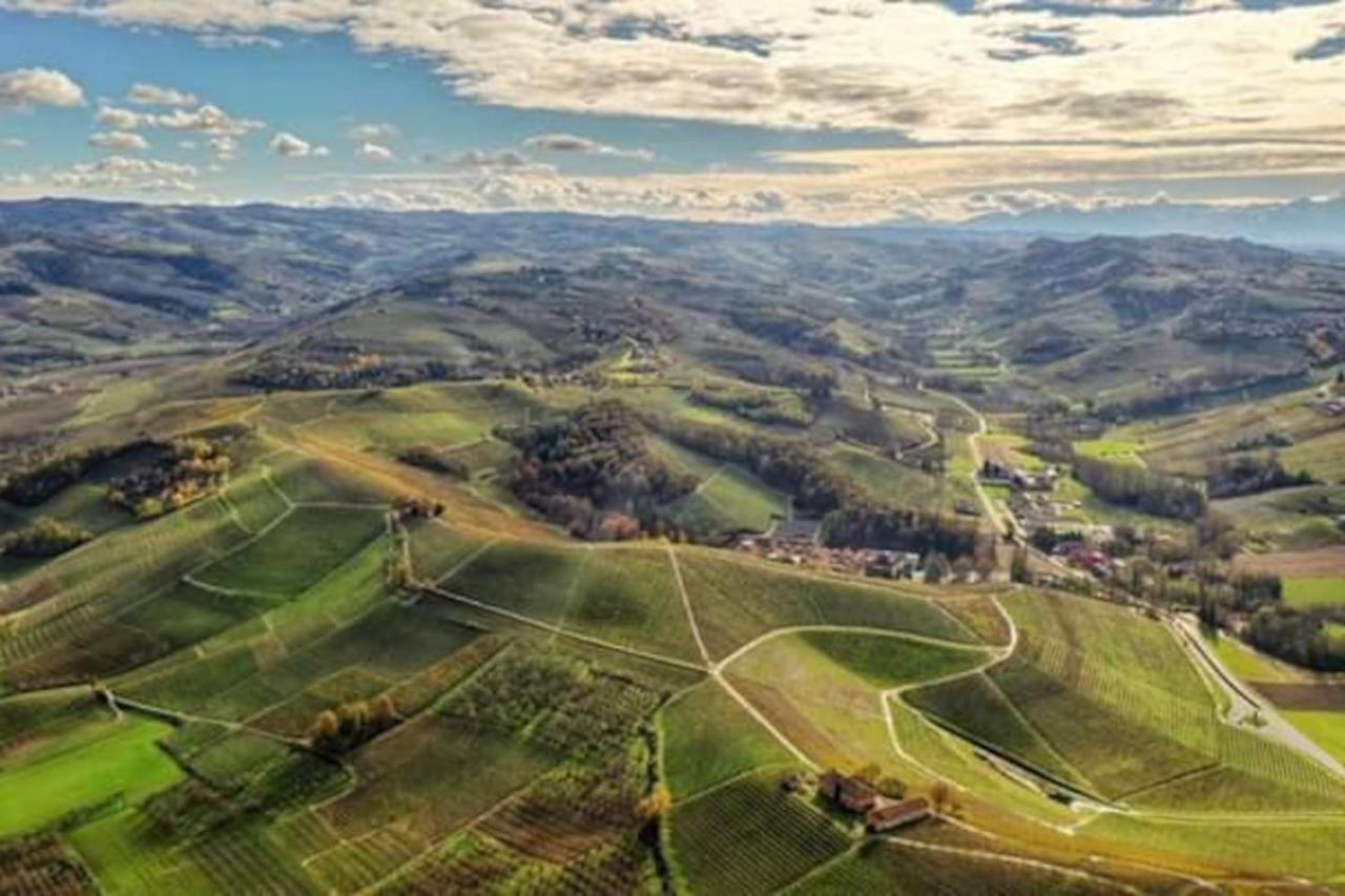 Langhe Belvedere Apartment Monforte dʼAlba Eksteriør bilde